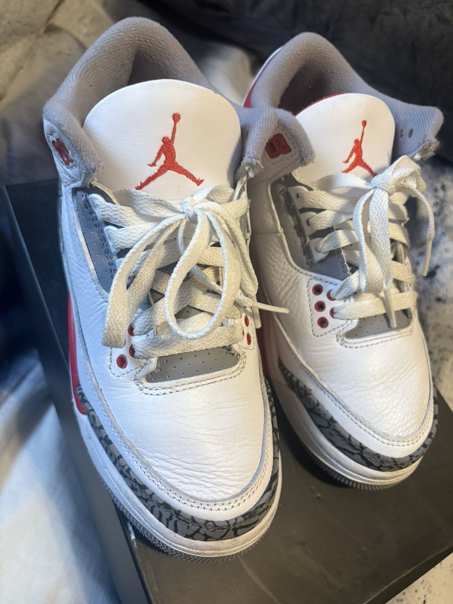 Air Jordan 3 Retro “Fire Red” Size 4Y