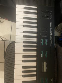 Yamaha DX 27S