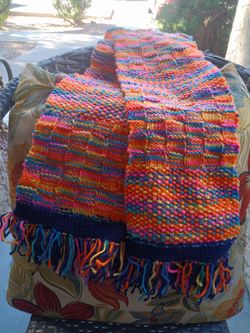 BEAUTIFUL HANDMADE SCARF!;
