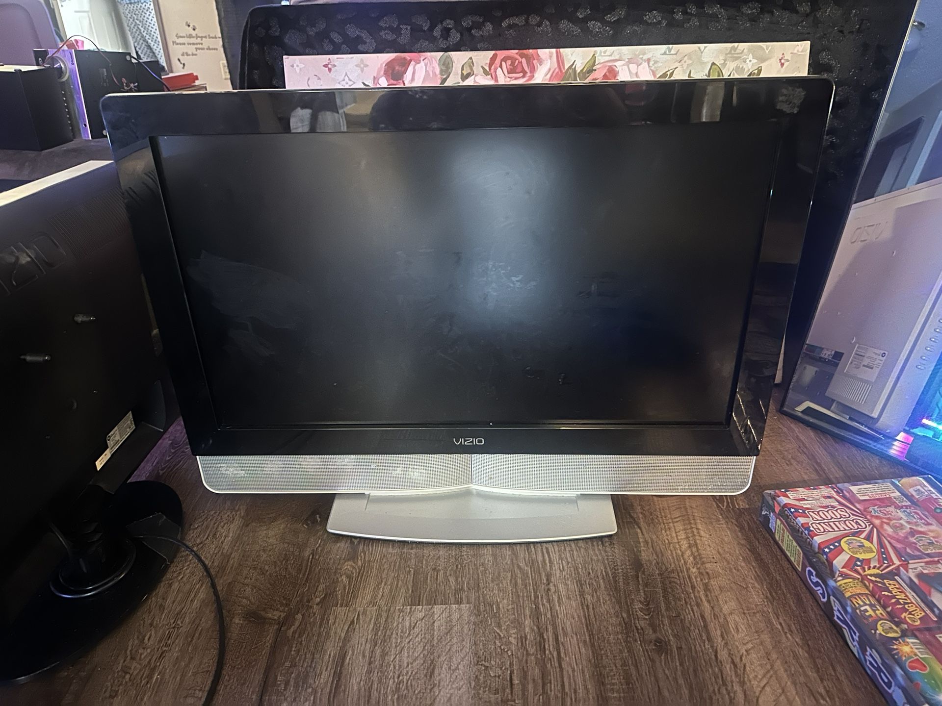 32” Vizio TV + ROKU