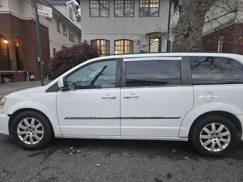 2016 Chrysler Town & Country