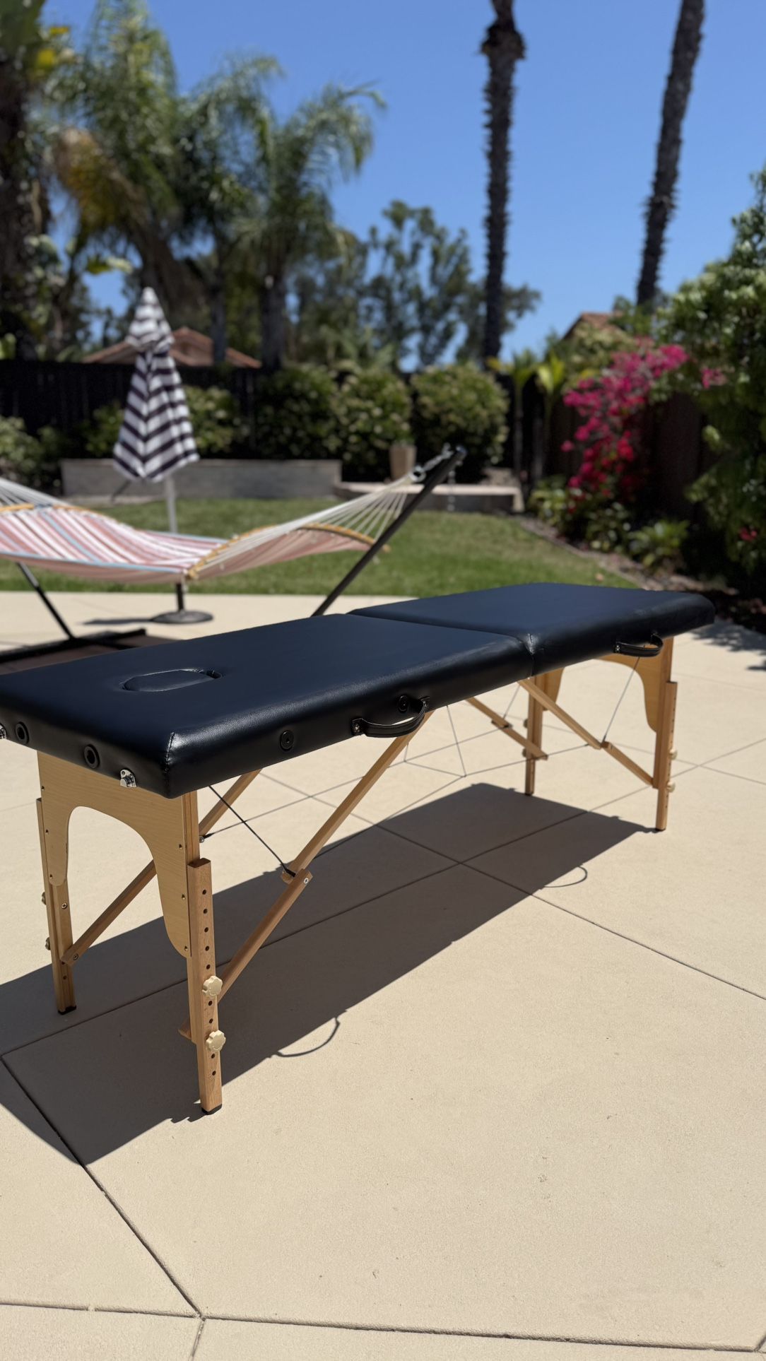 Yaheetech Massage Table
