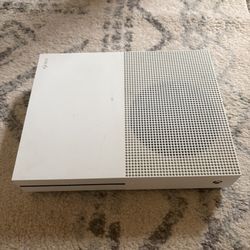 Xbox One S + Games