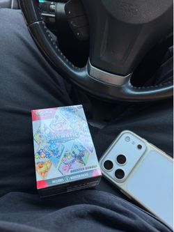 Prismatic Evolution Booster Bundle