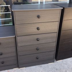Chest 5 Drawer’s In Any Color New 