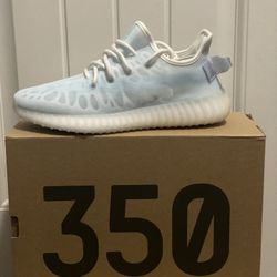 Yeezy Boost 350  V2 
