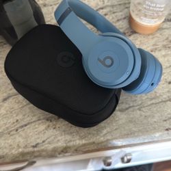 Beats Solo 4 