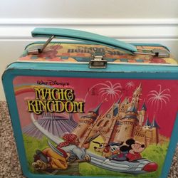 Classic Walt Disney's Magic Kingdom lunchbox by Aladdin