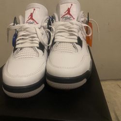 Jordan 4s