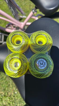 Skate board wheels