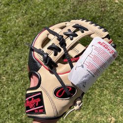 New Rawlings Heart of the Hide 11 1/2” Right Hand Throw Baseball Glove