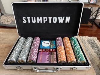 Poker Chip Set w/ Metal Case (Unused)