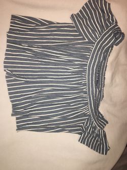 American eagle off shoulder shirt