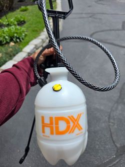 1 gallon tank sprayer brand new