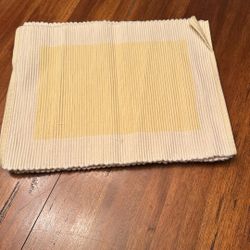 4 Pale Yellow Placemats