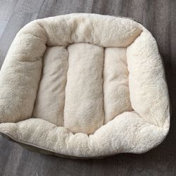 27” Beige Plush Dog Bed – Soft & Clean like new!