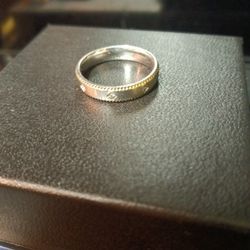 925 Sterling Silver Diamond Ring.