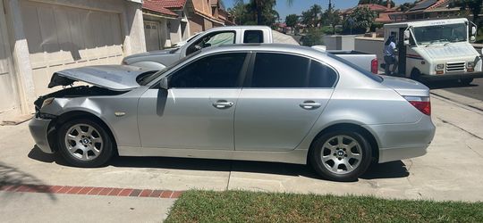 2004 BMW 525i