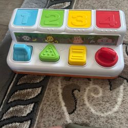 Toddler manipulative toy