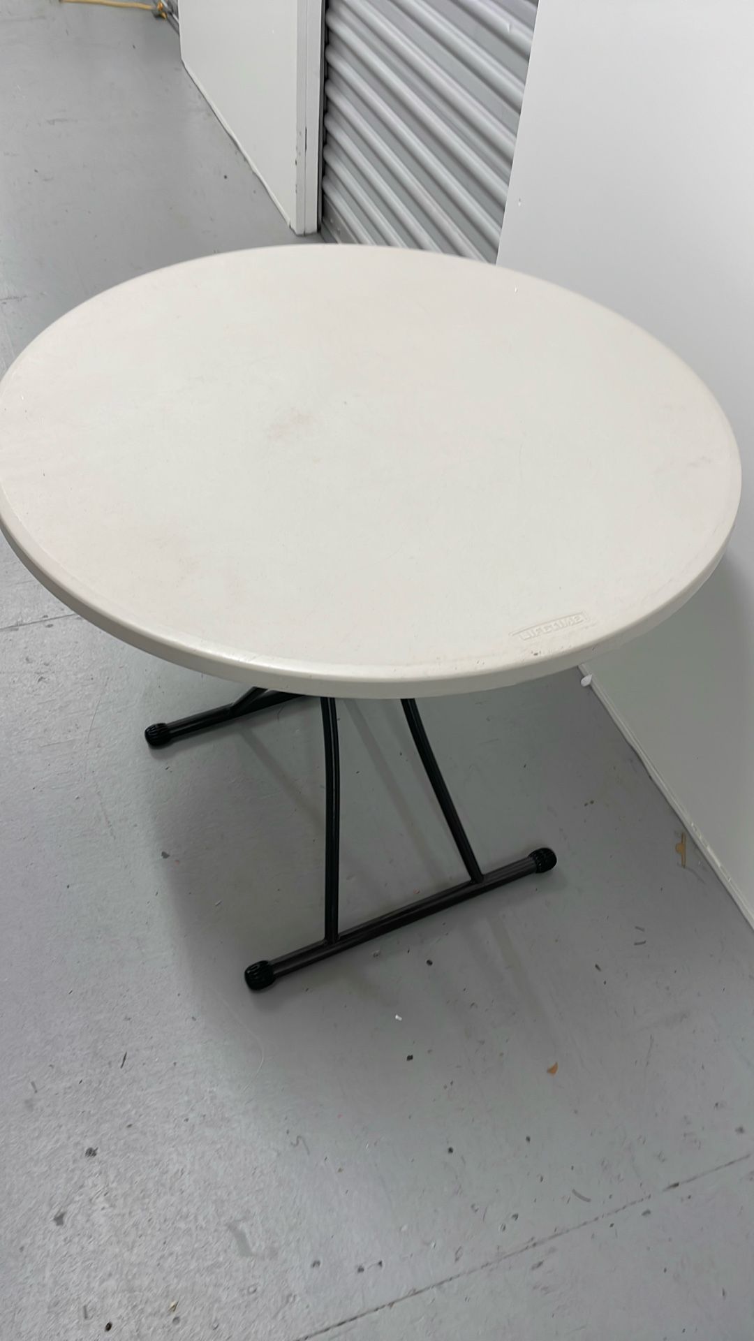 Round Table 3’.5”