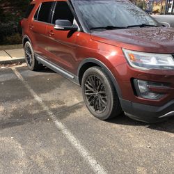 2016 Ford Explorer