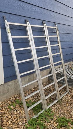 Tri-Fold Aluminum Ramp