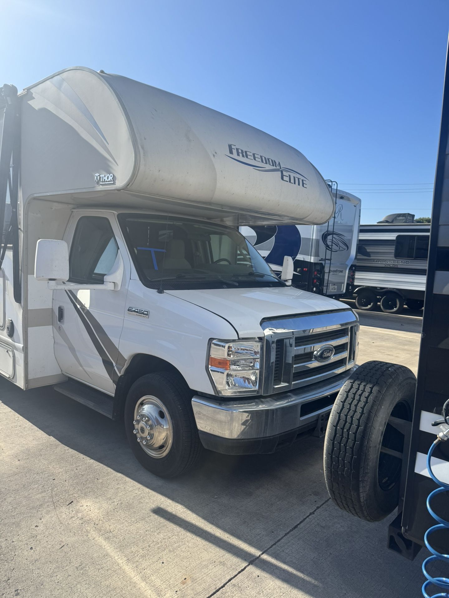 2017 Thor Freedom elite 29d