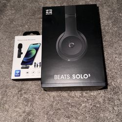 Beats And Mic Selling Together 