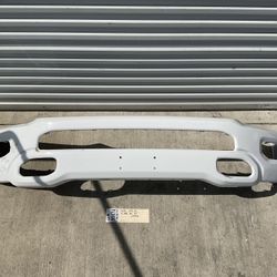 2019 2023 DODGE RAM 1500 FRONT BUMPER OEM