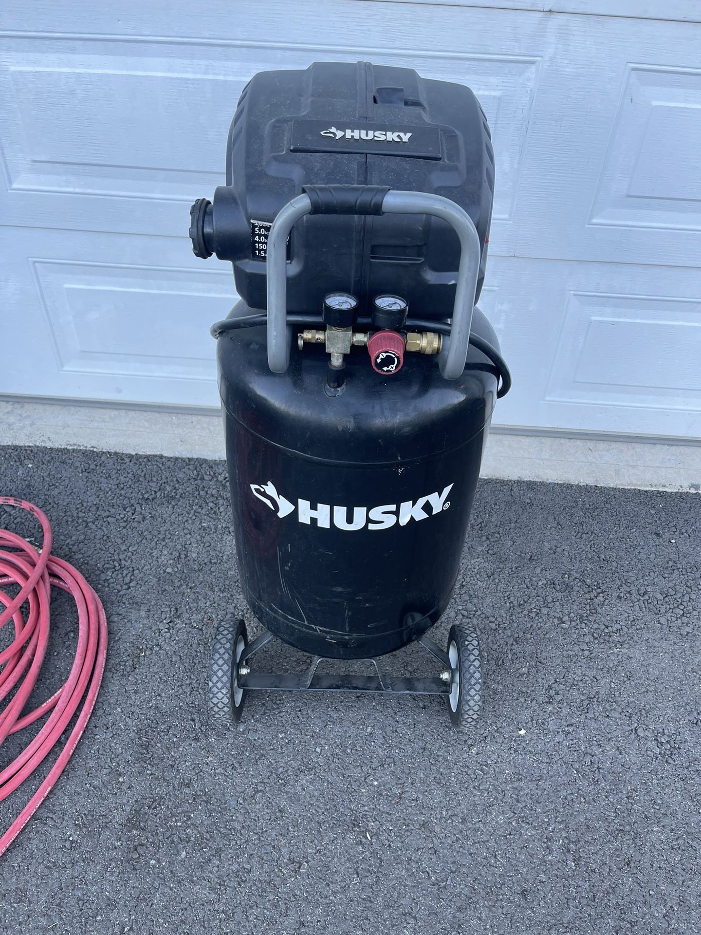 20 GALLON HUSKY AIR COMPRESSOR