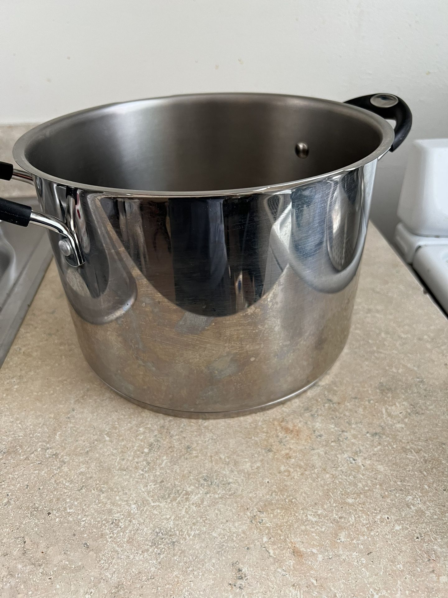 8 Qt. Stainless Steel Pasta Pot With Strainer Cover