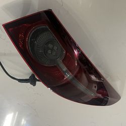 2019-2021 Mazda 3 Tail Light 