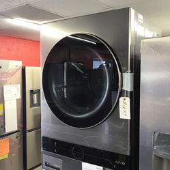 New Scratch And Dent LG Front Load Washer And Dryer Stackable . 1 year Warranty 