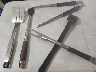 Grilling utensils