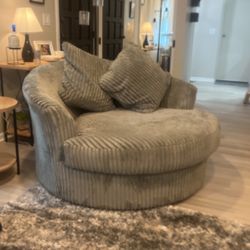 Circle Swiveling Loveseat