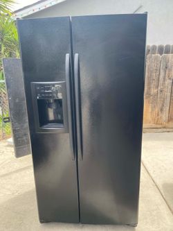 Ge refrigerator everything works great