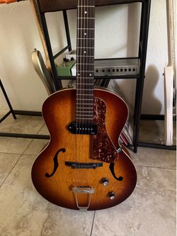 Godin 5th Avenue Kingpin Hollowbody Electric Guitar - Cognac Burst