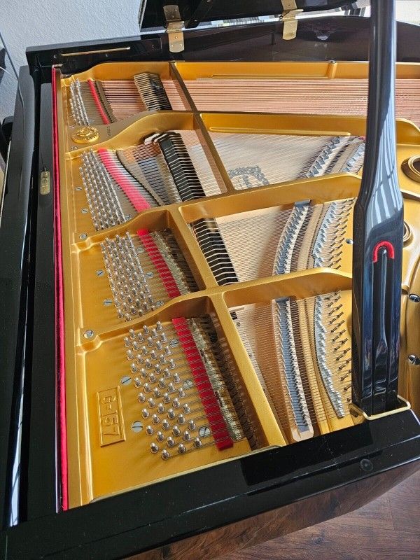 Young Chang baby grand piano G157 for Sale in City Of Industry, CA ...