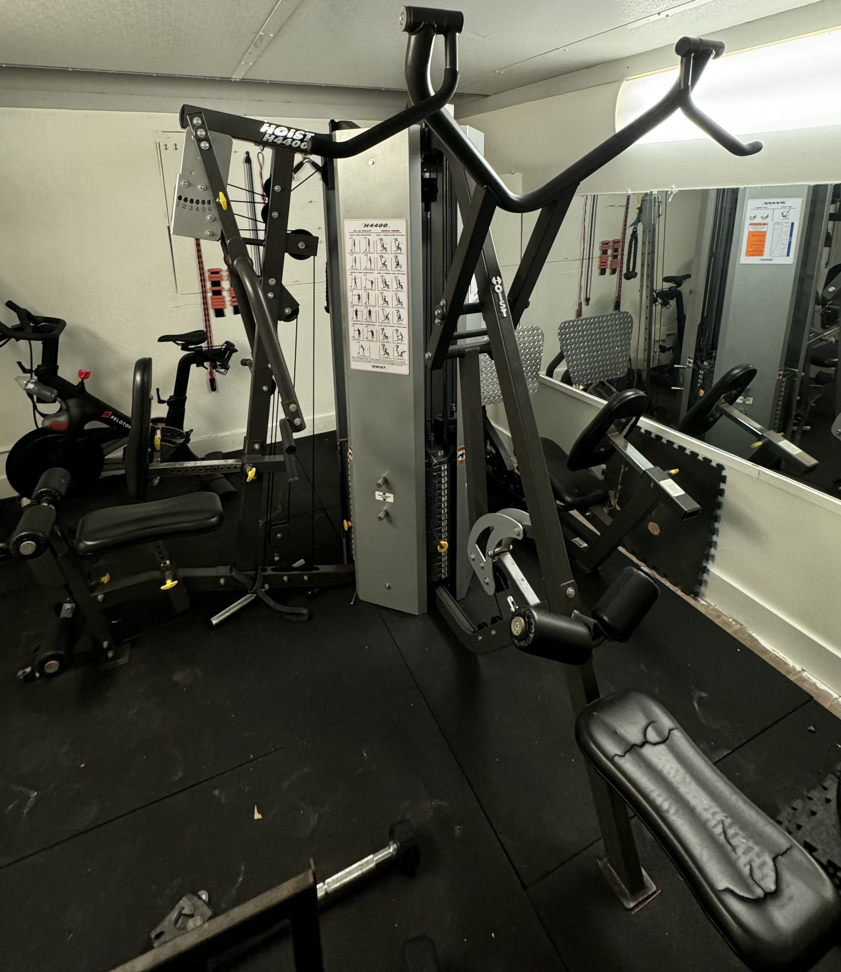 HOIST H4400 4 STACK MULTI GYM for Sale in Miami FL OfferUp