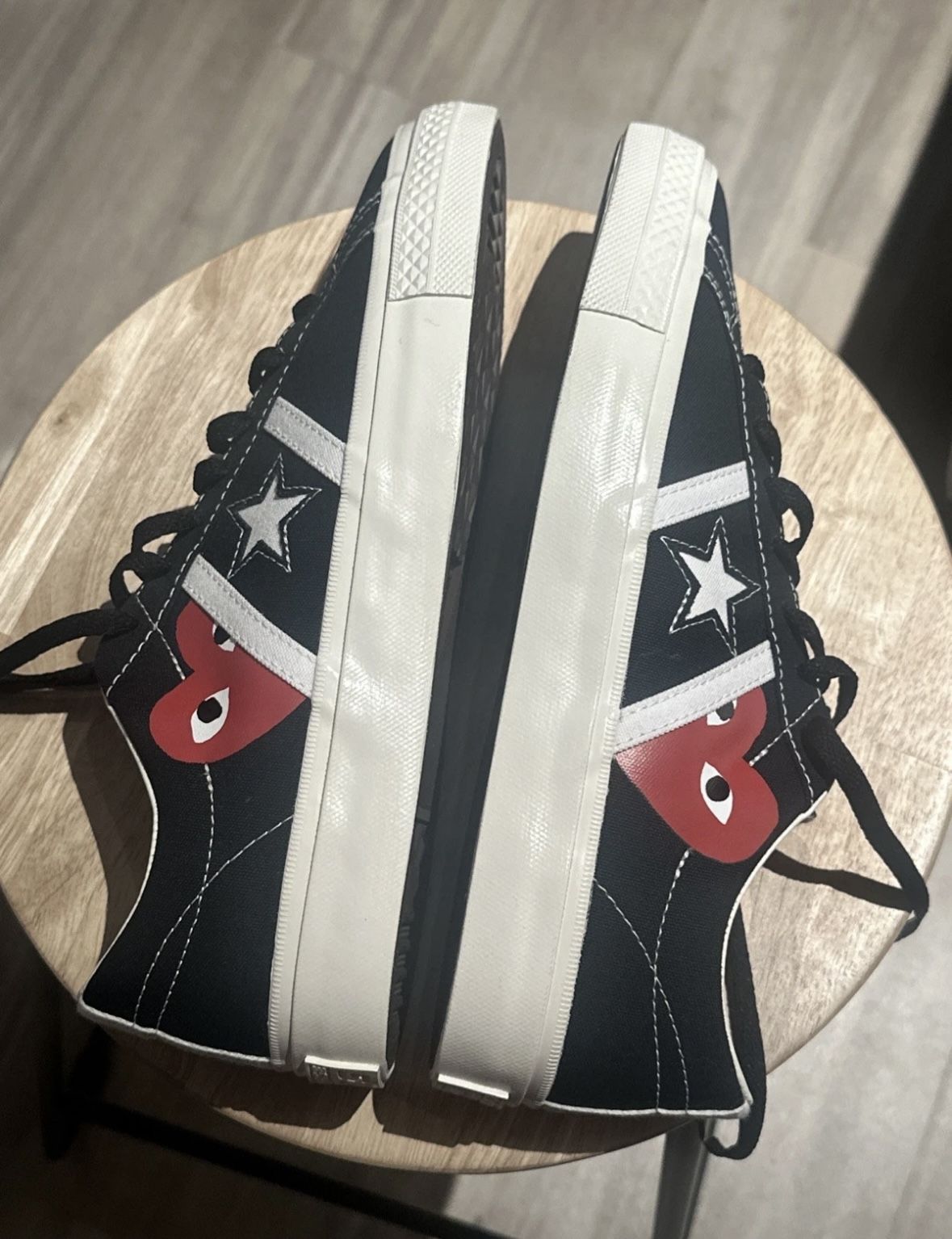 CDG Converse Size 9