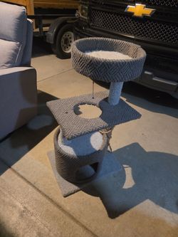 Cat tree