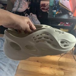 Foam Runner Size 10 Hood Condo Price Is Nagotiable 