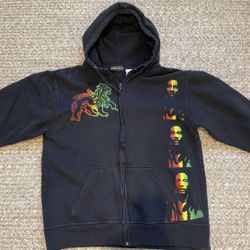 2009 Bob Marley Rock Icon Zip Up Long Sleeve Hoodie. Fits like a Large for men or XL for women