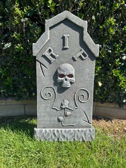 Halloween Tombstones 3 styles Rare vintage spirit Halloween Lowes, Home Depot prop decoration $40 each
