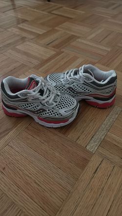 Toddler Size 9 Saucony Sneakers