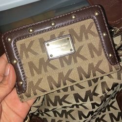 Michael Kors Logo Wallet
