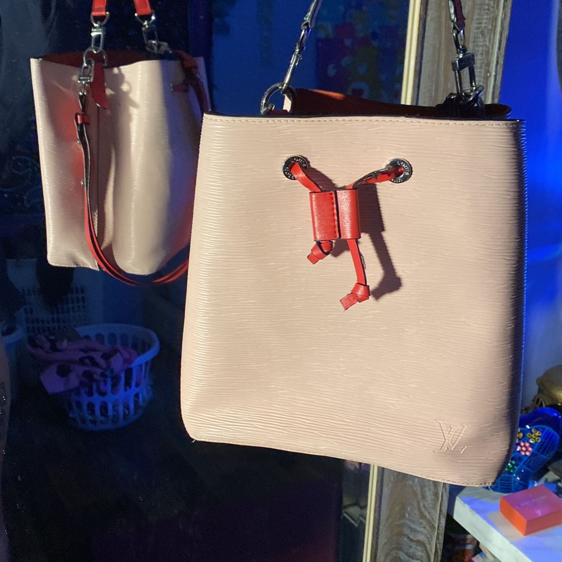 LOUIS VUITTON EPI NEONOE BAG 