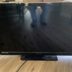 Tv 43 “ And 40”