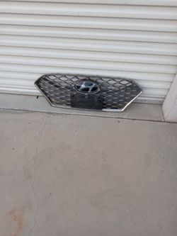 18 To 19 Grille And Emblem  Hyundai Sonata Sport ( Oem)