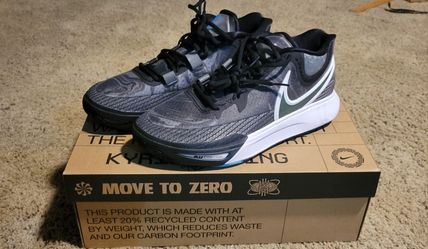 Nike" Kyrie Irving "